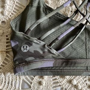 LULULEMON Free to Be Sports Bra!